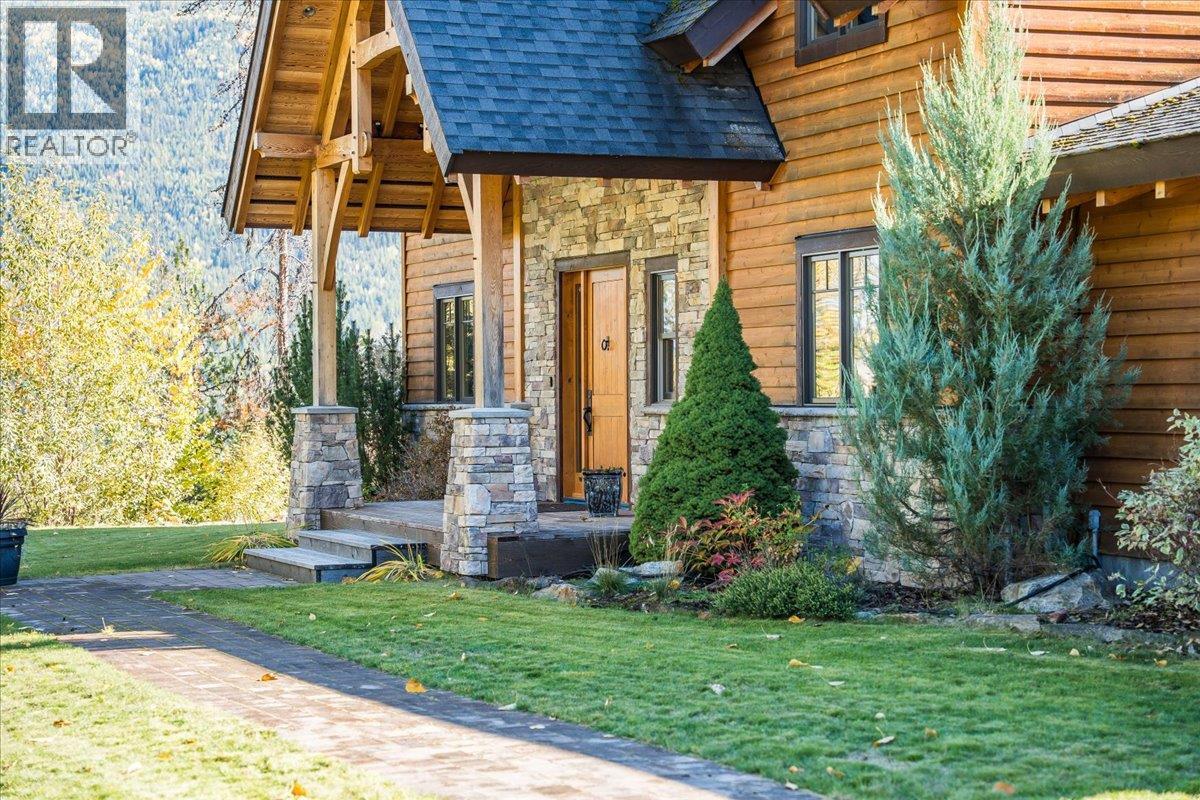 127 Grizzly Place, Castlegar, BC - Outdoor