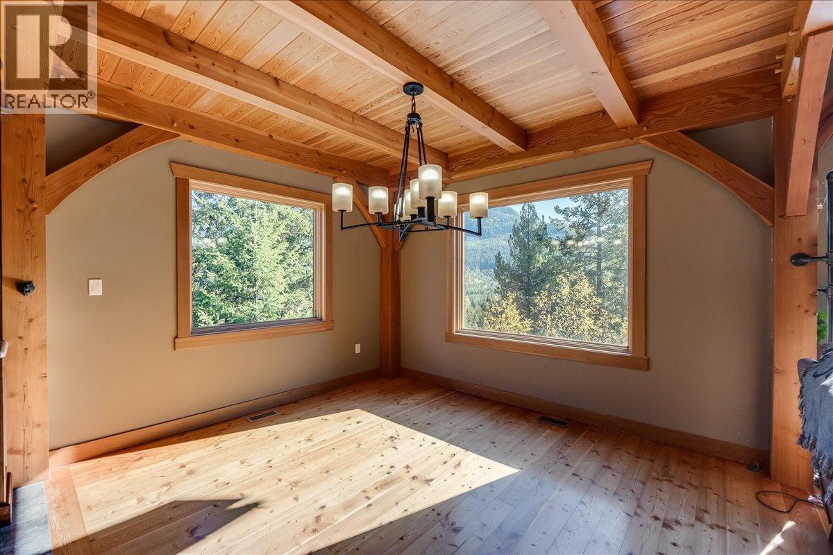 127 Grizzly Place, Castlegar, BC - Indoor Photo Showing Other Room