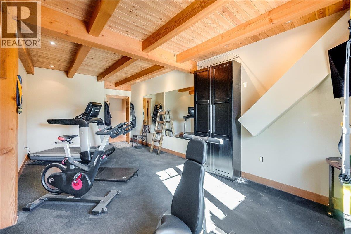 127 Grizzly Place, Castlegar, BC - Indoor Photo Showing Gym Room