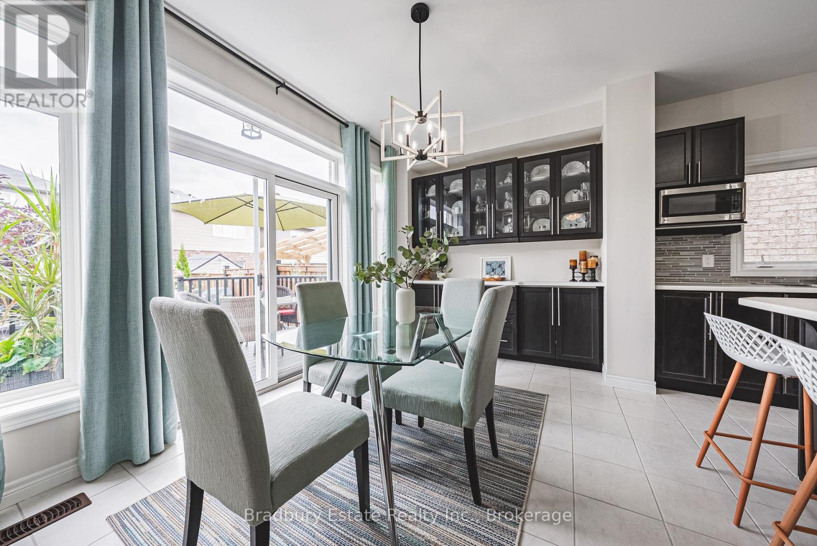 11 Weathering Heights, Hamilton (Stoney Creek Mountain), ON - Indoor Photo Showing Dining Room