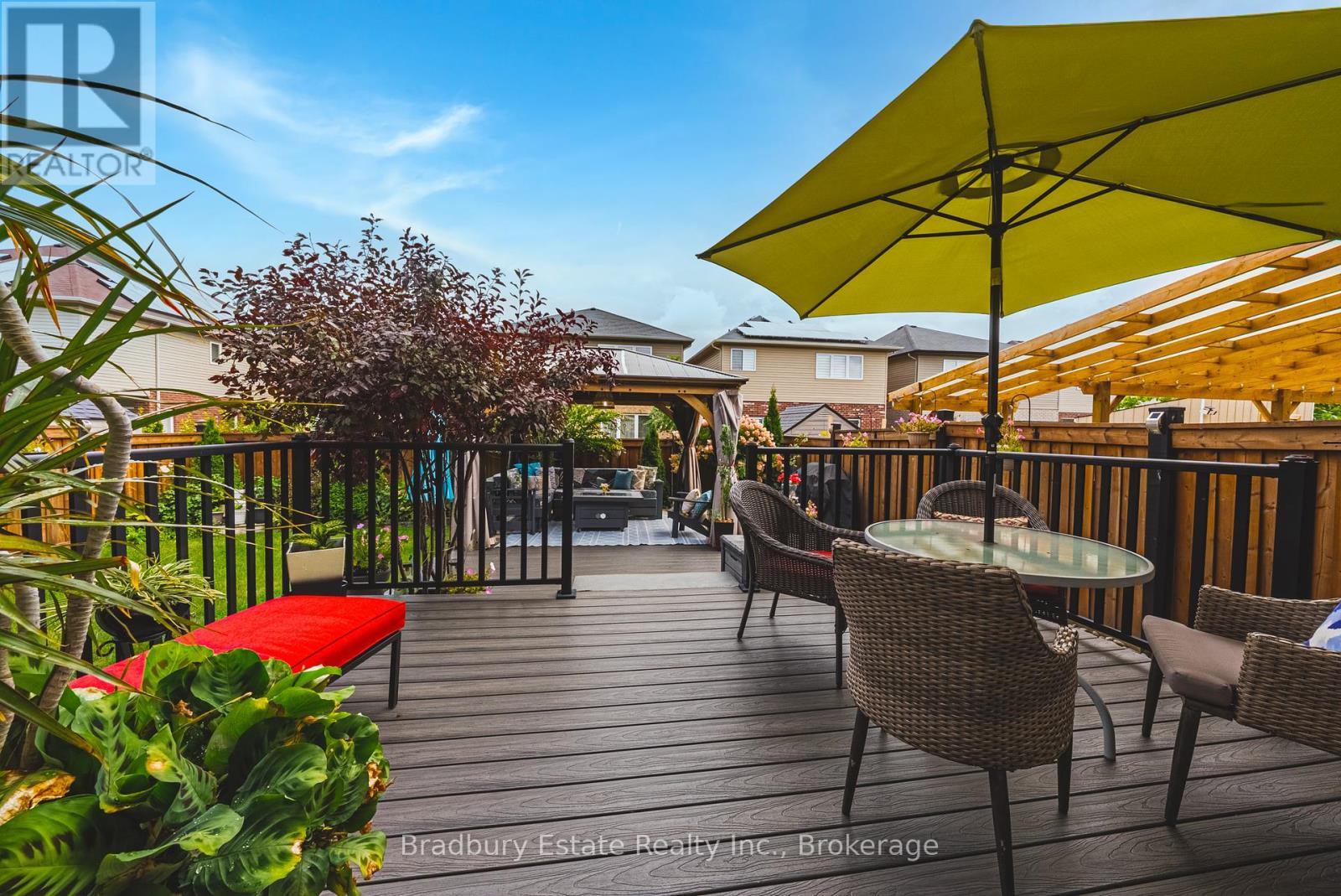 11 Weathering Heights, Hamilton (Stoney Creek Mountain), ON - Outdoor With Deck Patio Veranda With Exterior