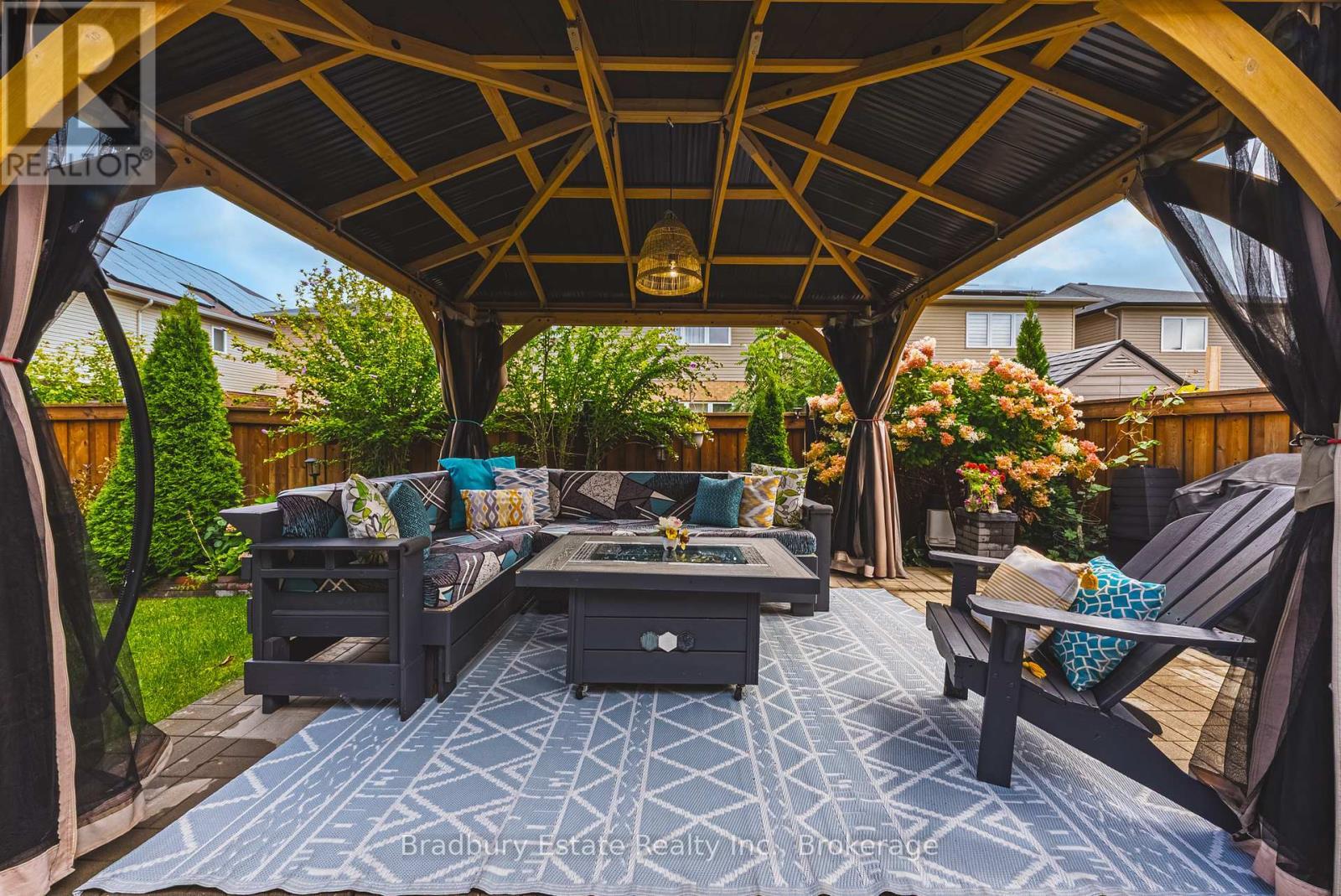 11 Weathering Heights, Hamilton (Stoney Creek Mountain), ON - Outdoor With Deck Patio Veranda With Exterior