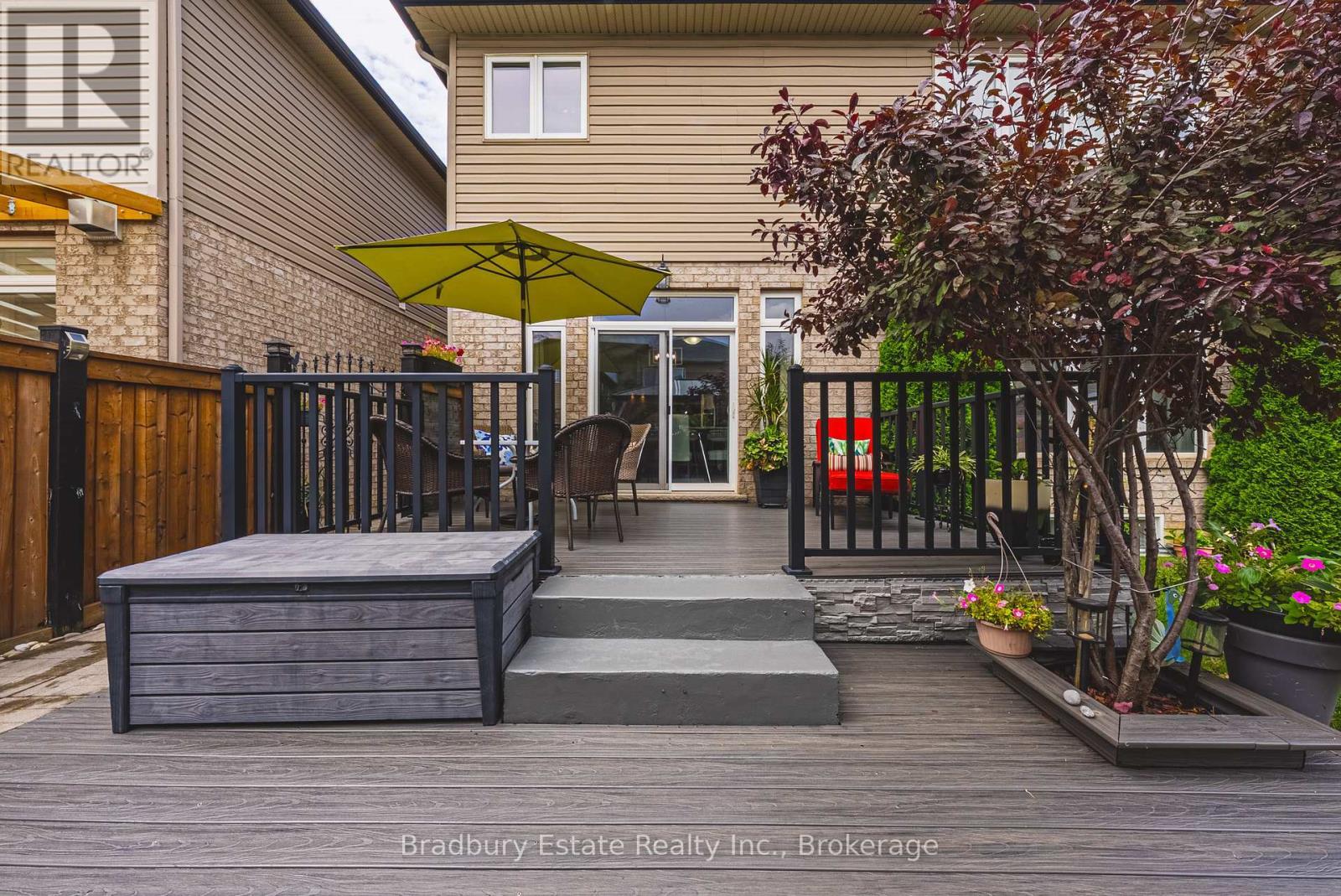 11 Weathering Heights, Hamilton (Stoney Creek Mountain), ON - Outdoor With Exterior