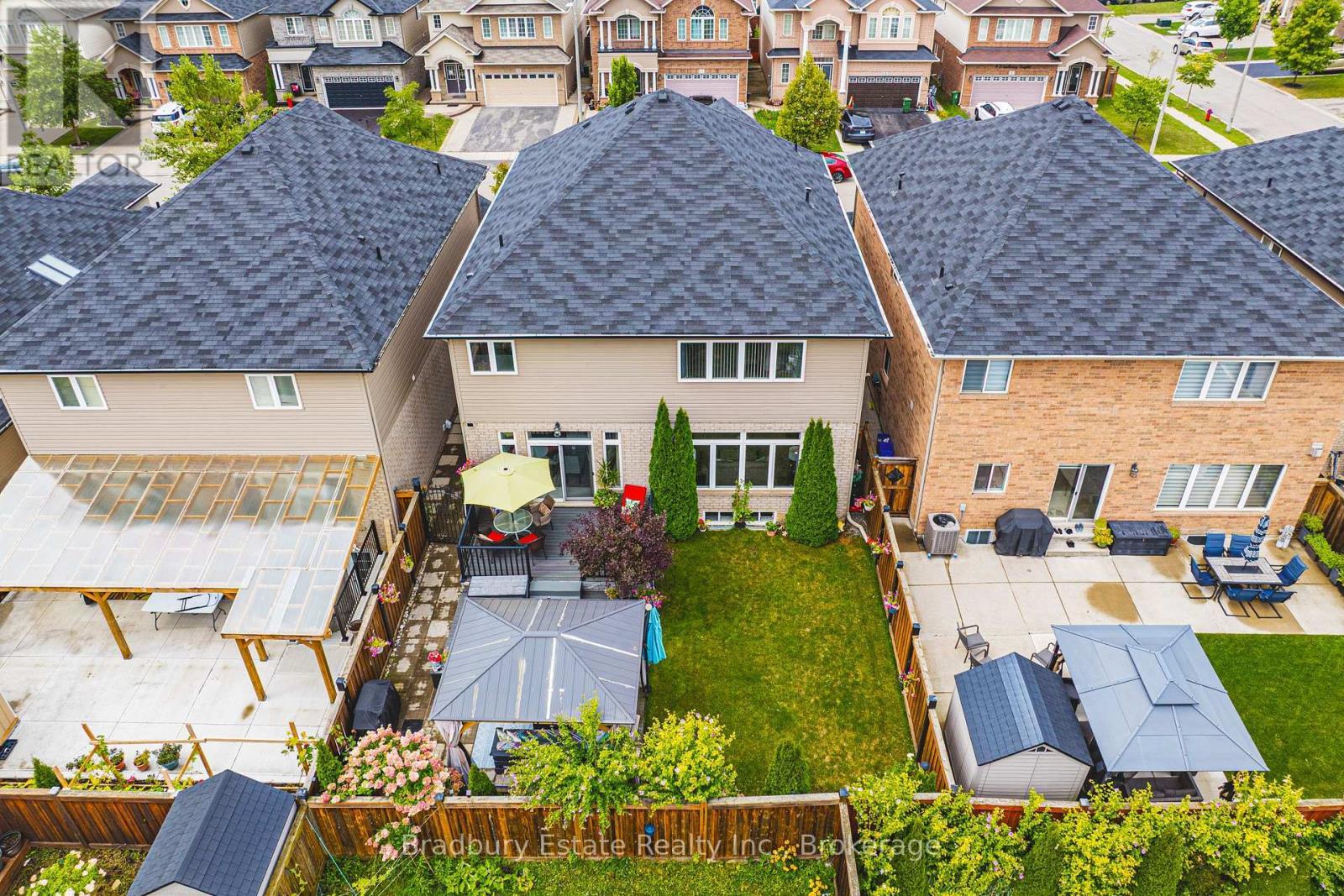 11 Weathering Heights, Hamilton (Stoney Creek Mountain), ON - Outdoor With Deck Patio Veranda