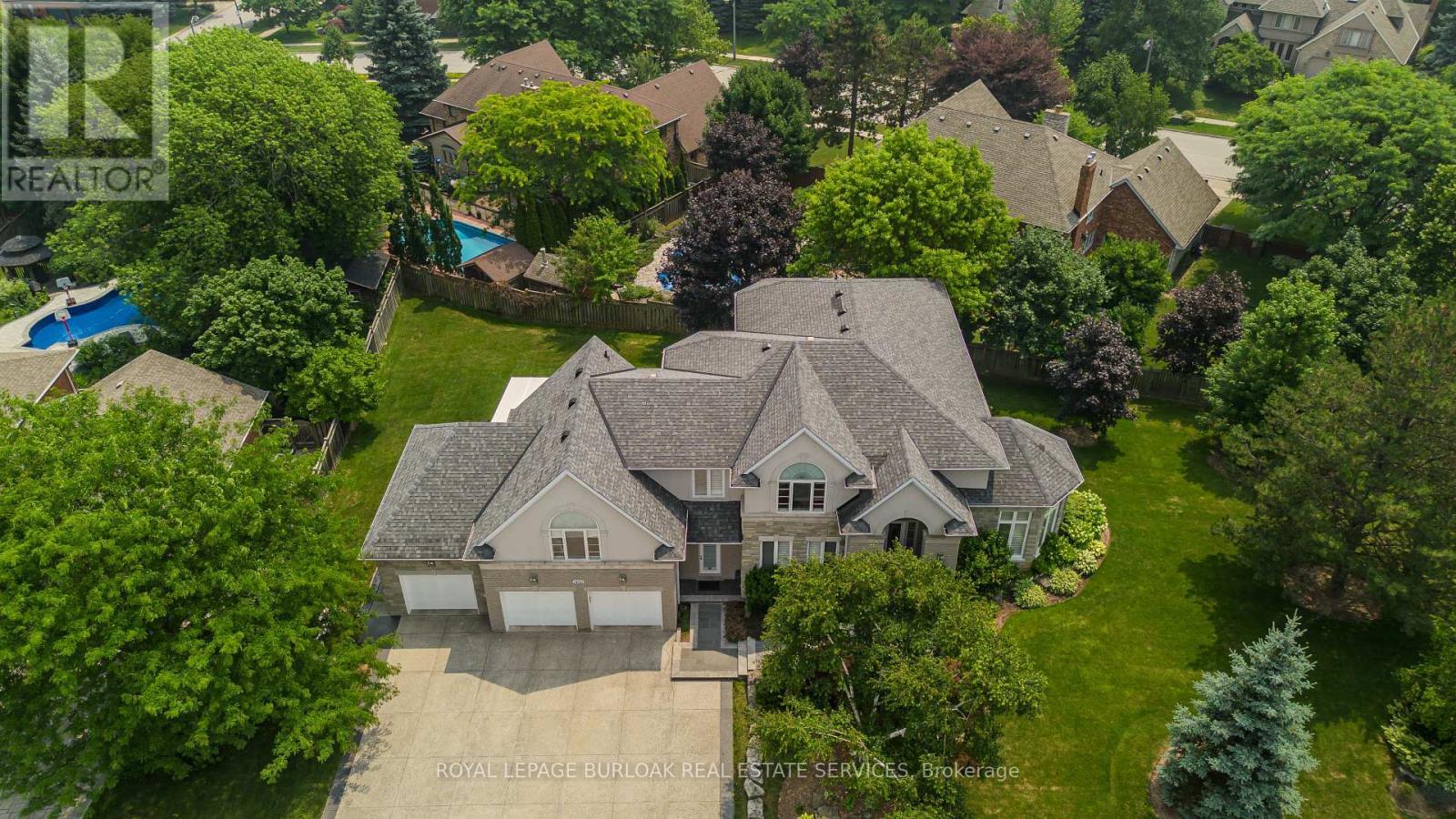 1400 Tamworth Court, Burlington, ON - Outdoor