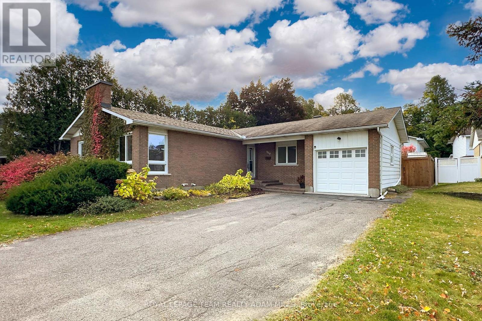 968 Walkley Road, Ottawa, ON - Outdoor