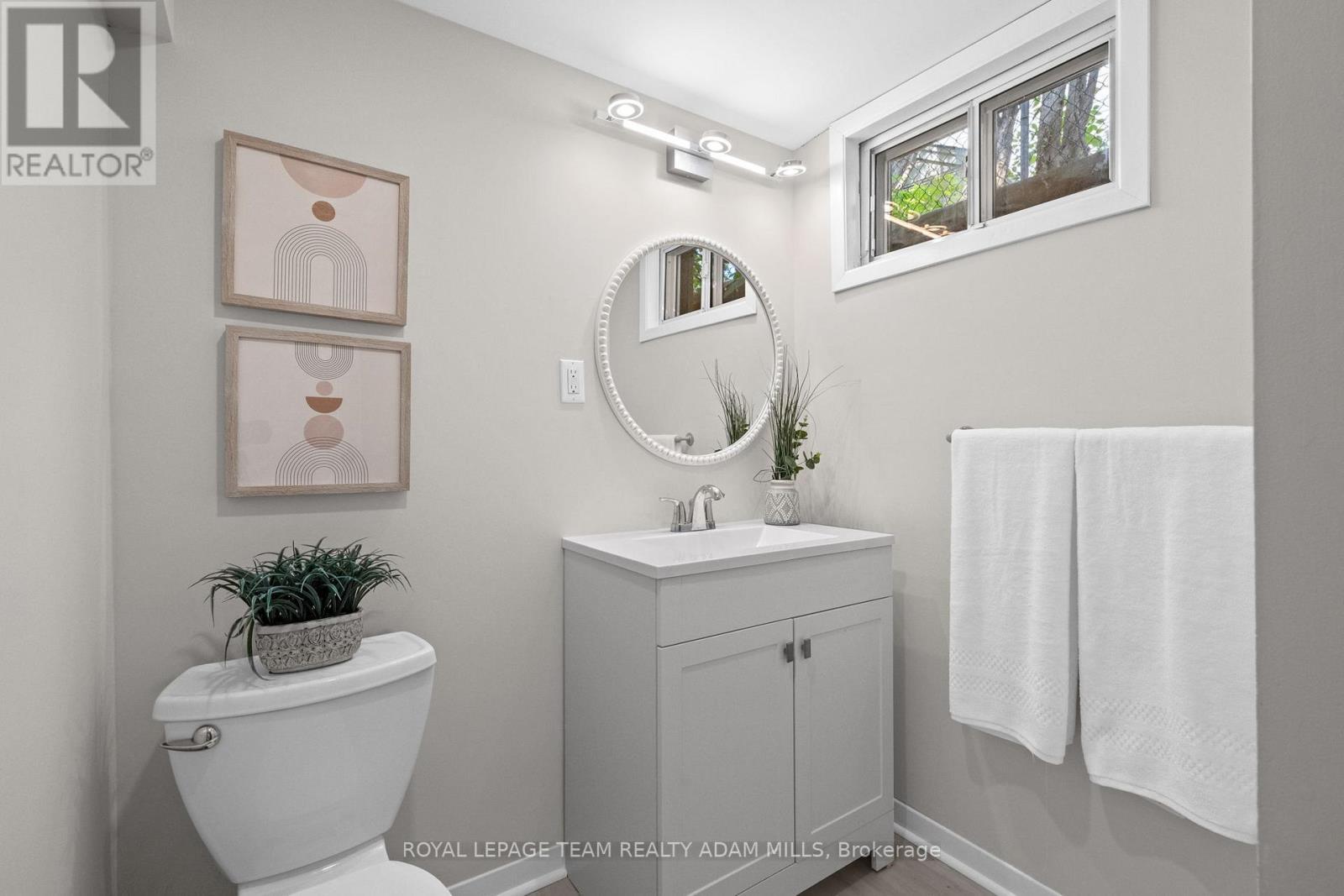 Full Bathroom in Lower Level - 968 Walkley Road, Ottawa, ON - Indoor Photo Showing Bathroom