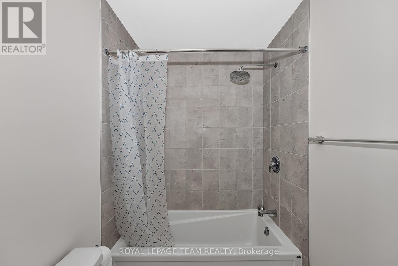 48 Pumice Place S, Ottawa, ON - Indoor Photo Showing Bathroom