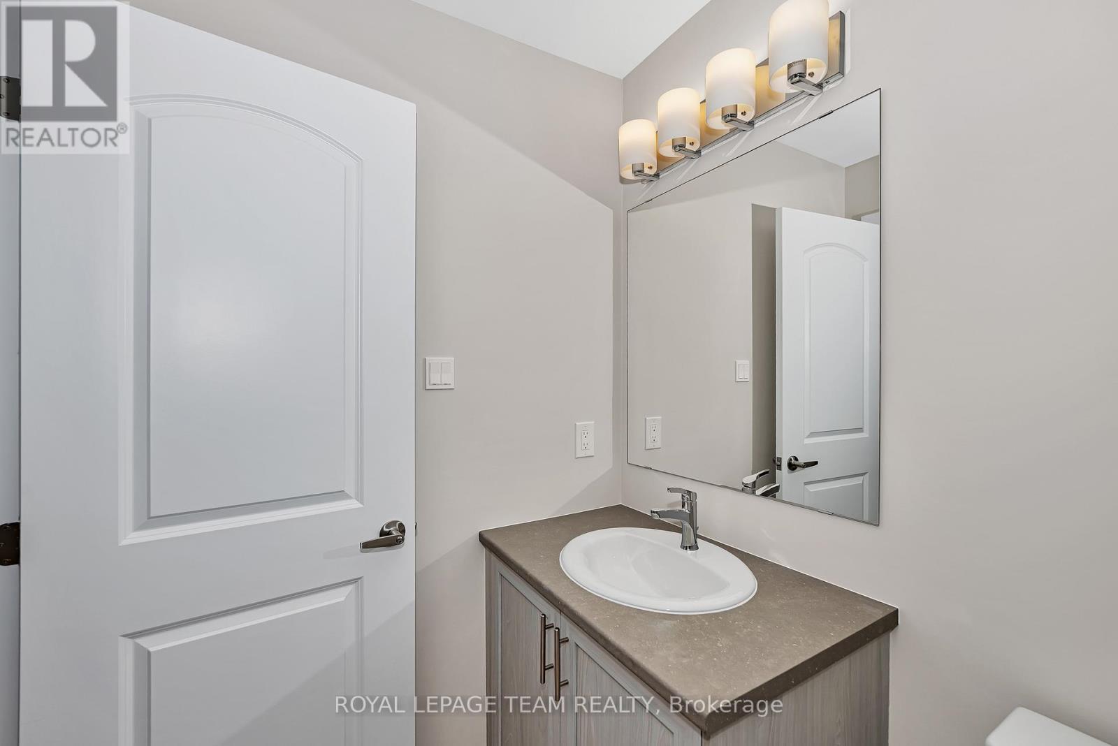 48 Pumice Place S, Ottawa, ON - Indoor Photo Showing Bathroom