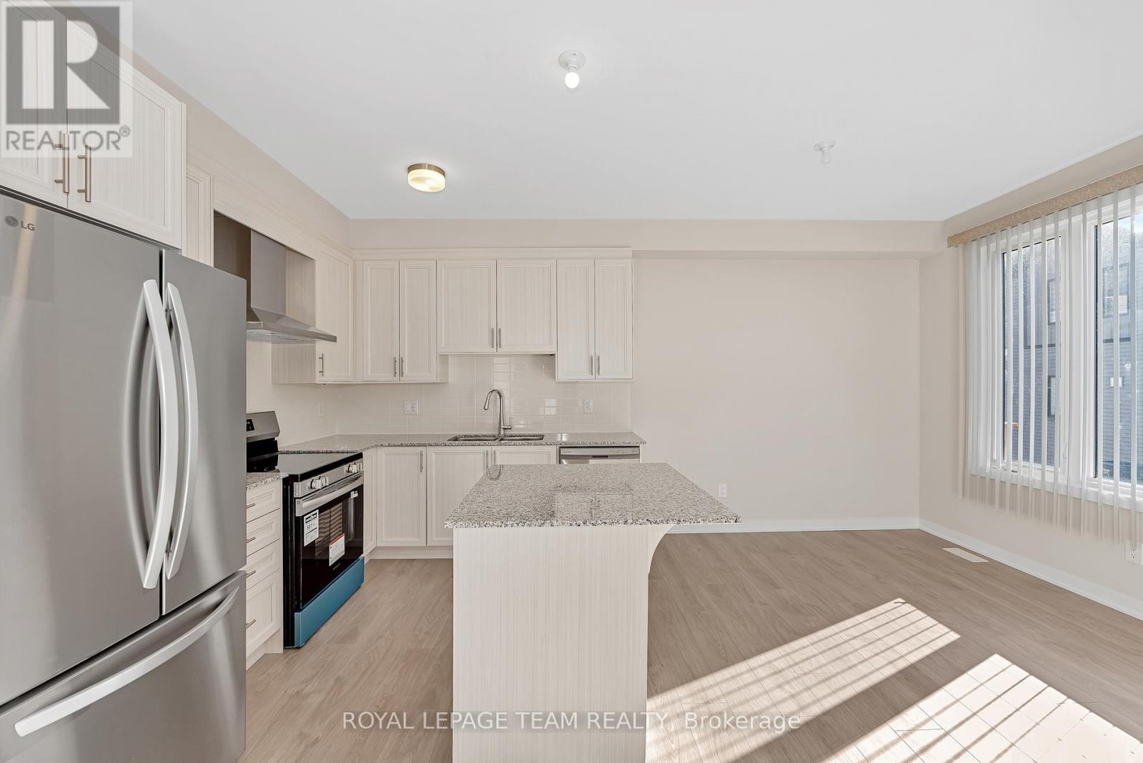 48 Pumice Place S, Ottawa, ON - Indoor Photo Showing Kitchen