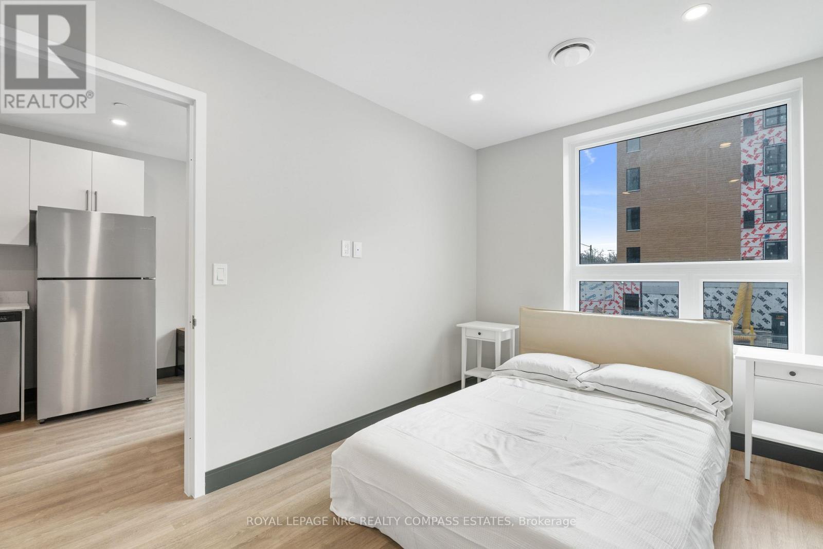 216 - 695 Niagara Street, Welland (N. Welland), ON