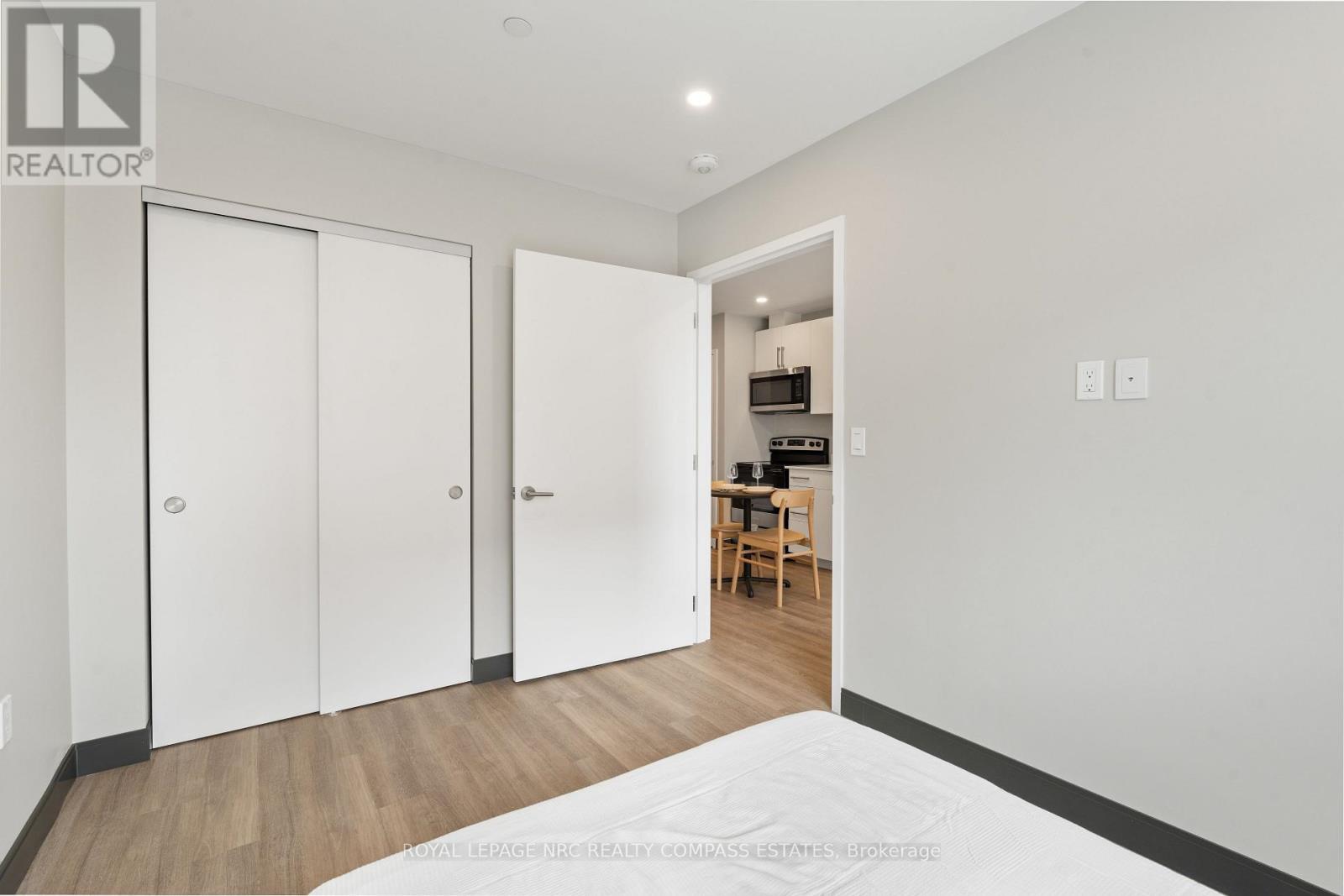 216 - 695 Niagara Street, Welland (N. Welland), ON