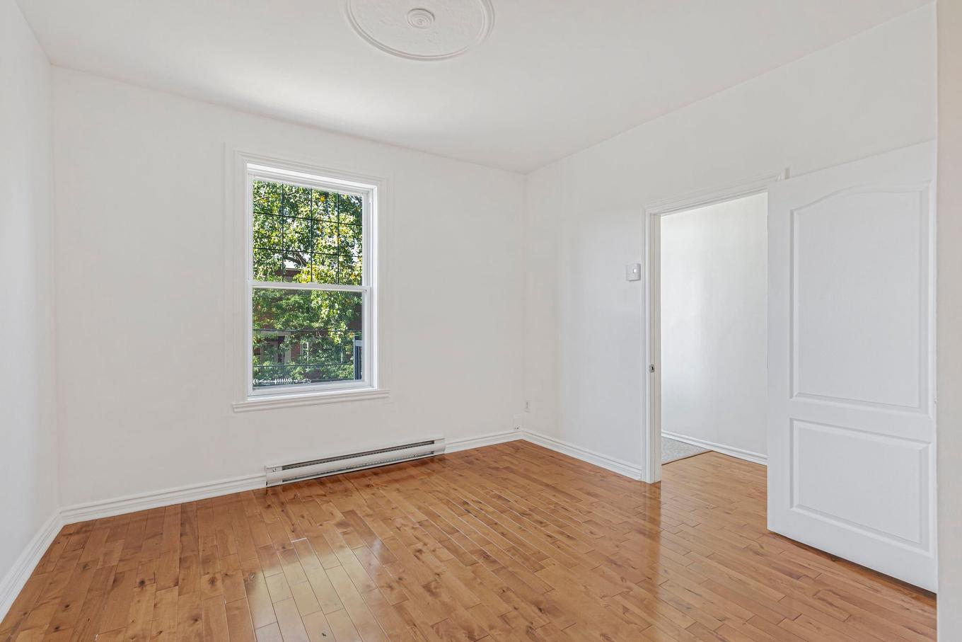 Salon - 3950 Rue Cool, Montréal (Verdun/Île-Des-Soeurs), QC - Indoor Photo Showing Other Room