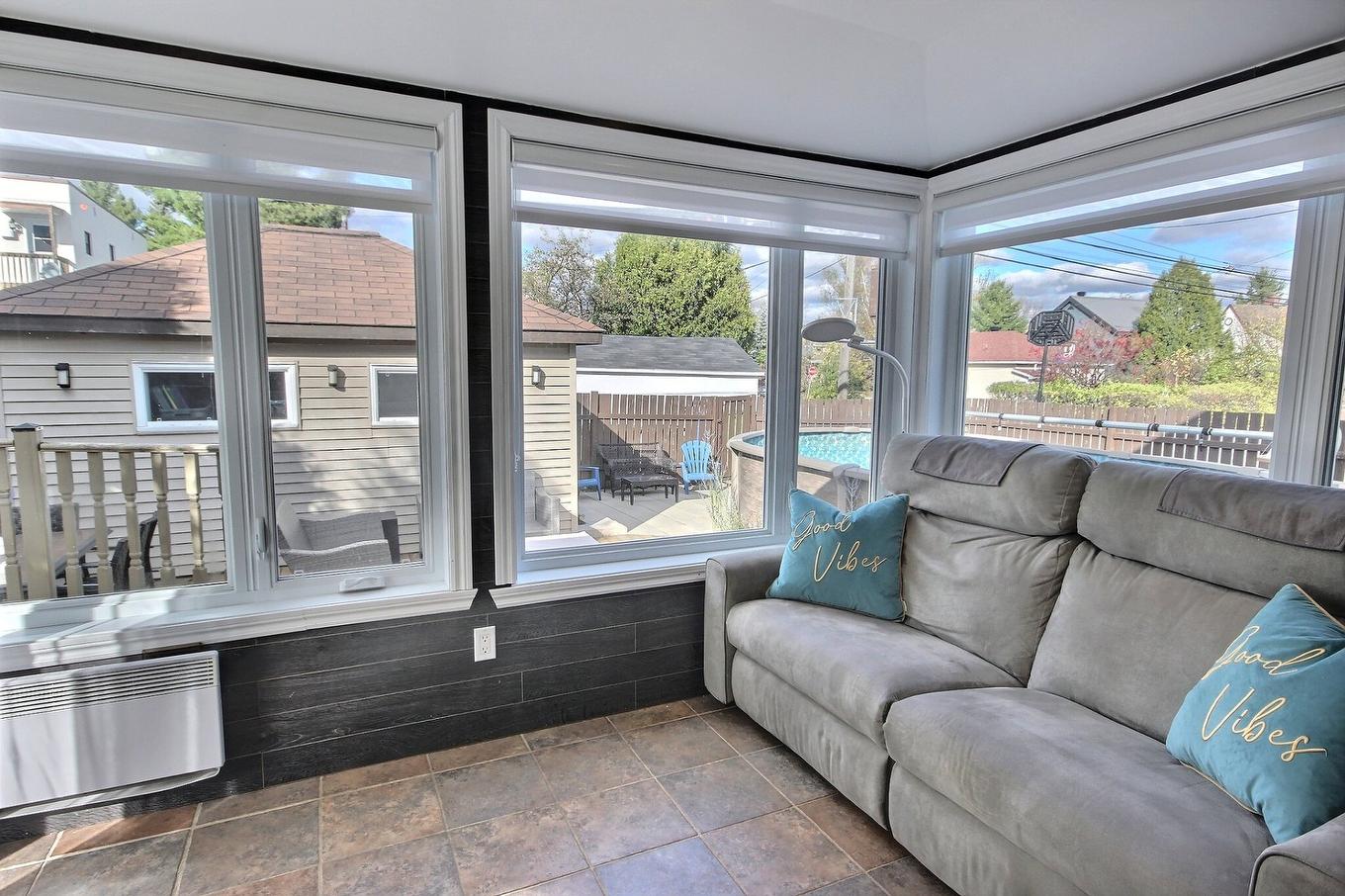 Veranda - 507 Av. Murdoch, Rouyn-Noranda, QC - Indoor Photo Showing Living Room