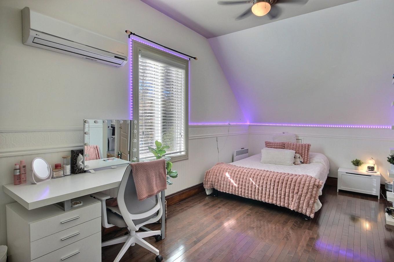 Primary bedroom - 507 Av. Murdoch, Rouyn-Noranda, QC - Indoor Photo Showing Bedroom