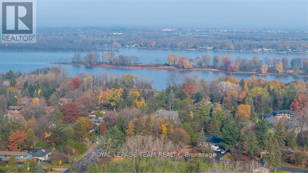 39 Rebecca Crescent, Ottawa, ON