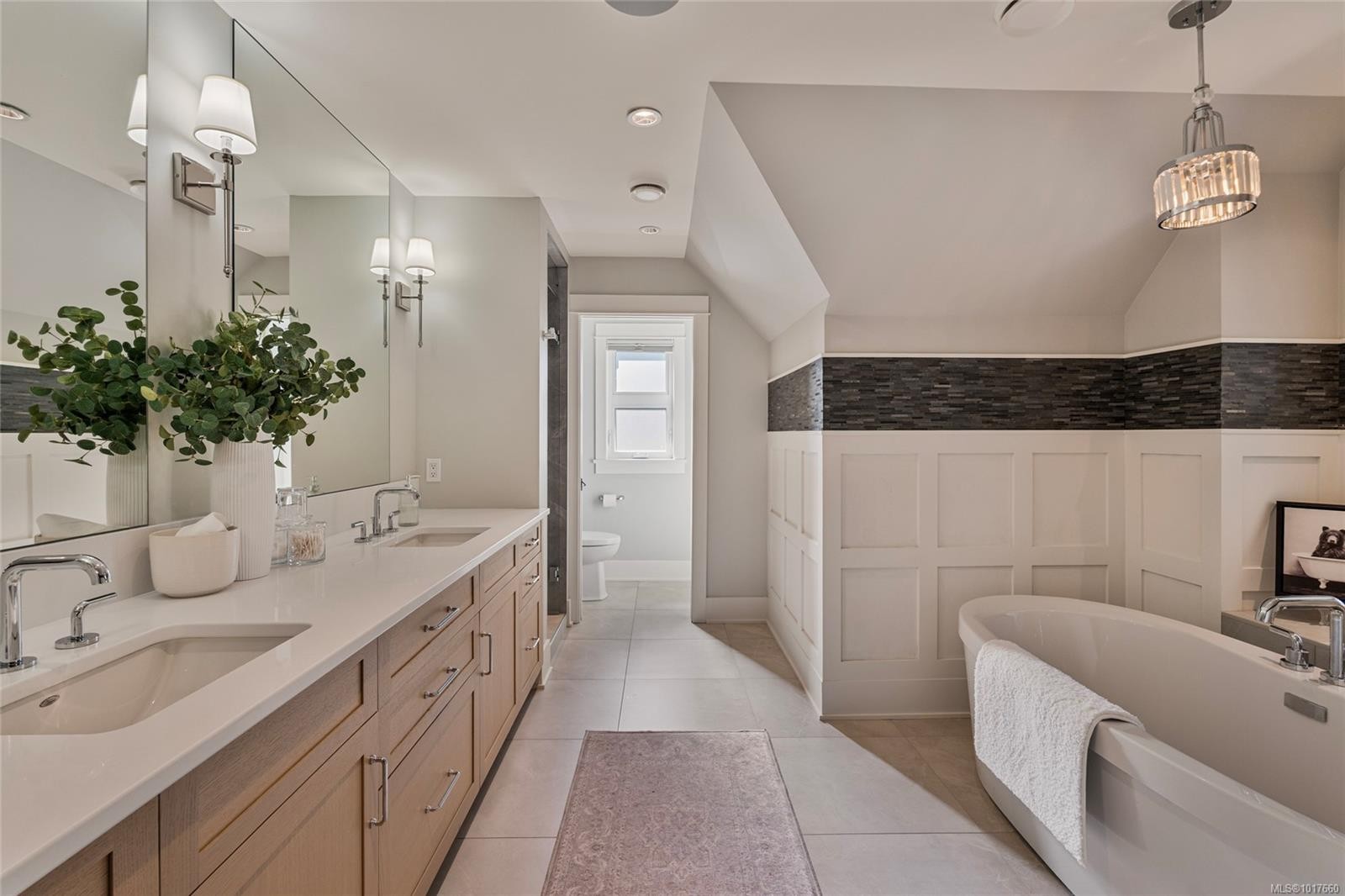 1319 Champions Crt, Langford, BC