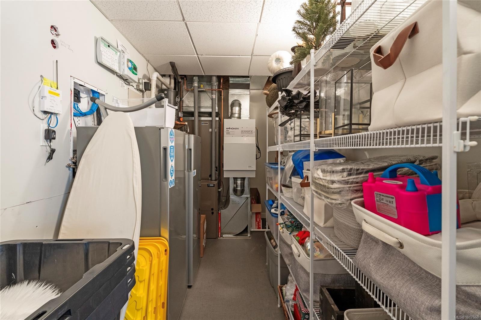 1319 Champions Crt, Langford, BC