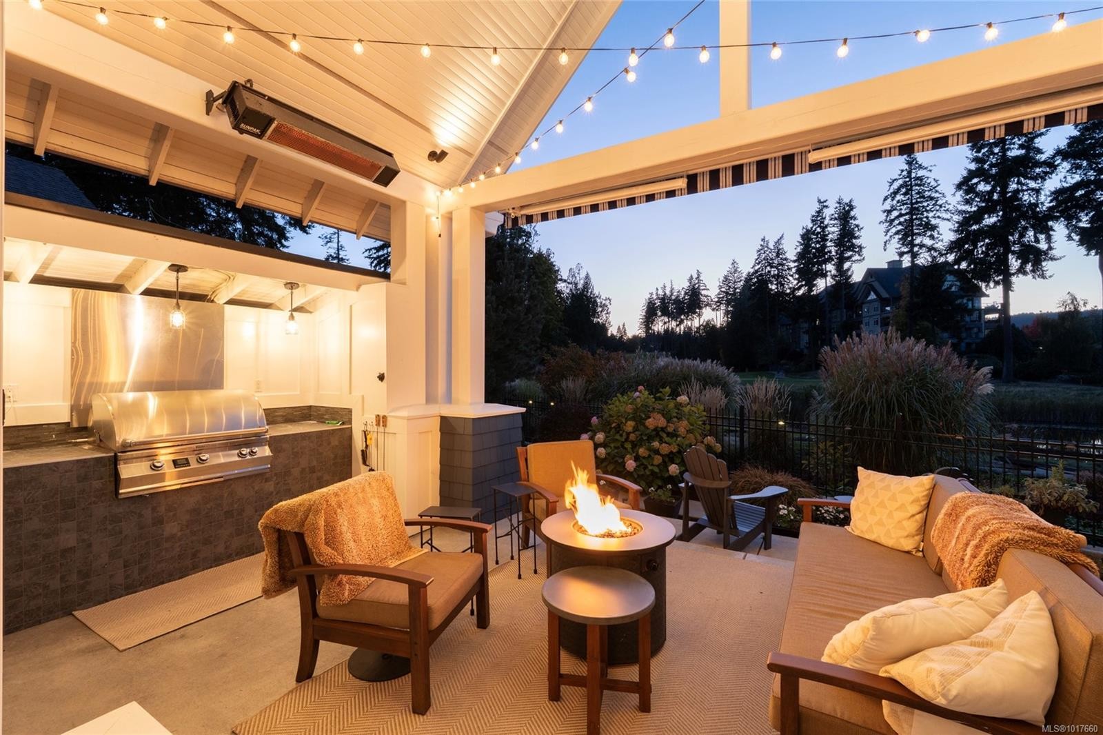 1319 Champions Crt, Langford, BC