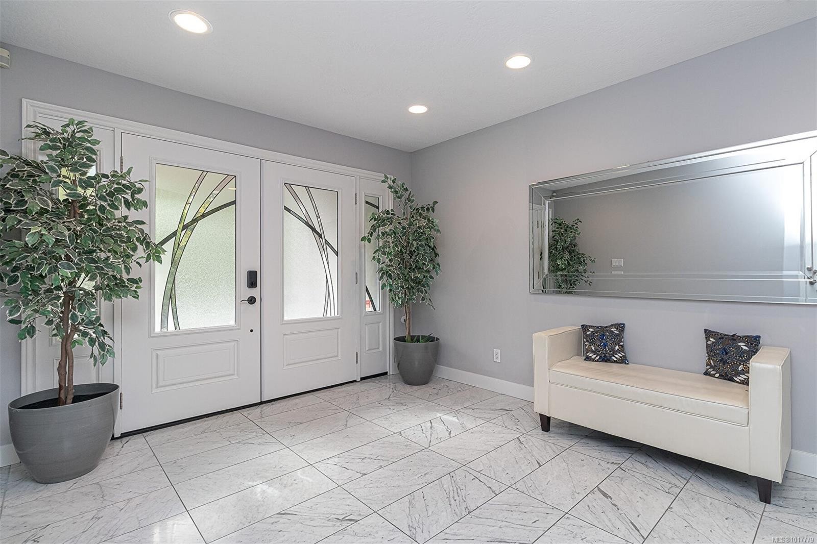 1062 Valewood Trail, Saanich, BC