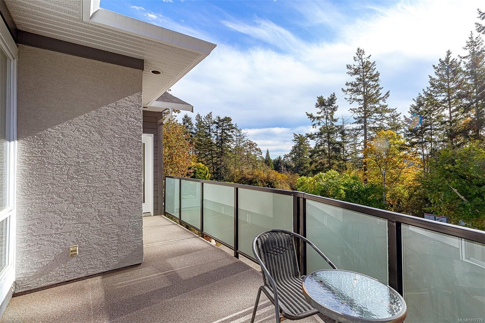 1062 Valewood Trail, Saanich, BC