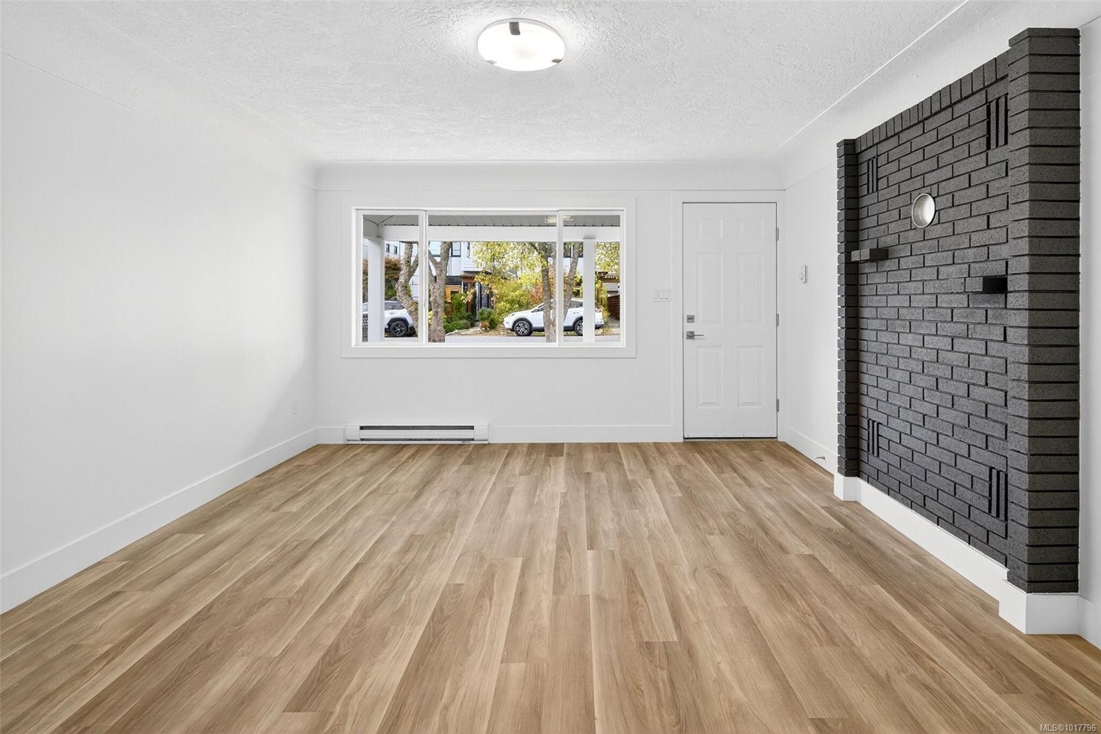 9617 Fourth St, Sidney, BC