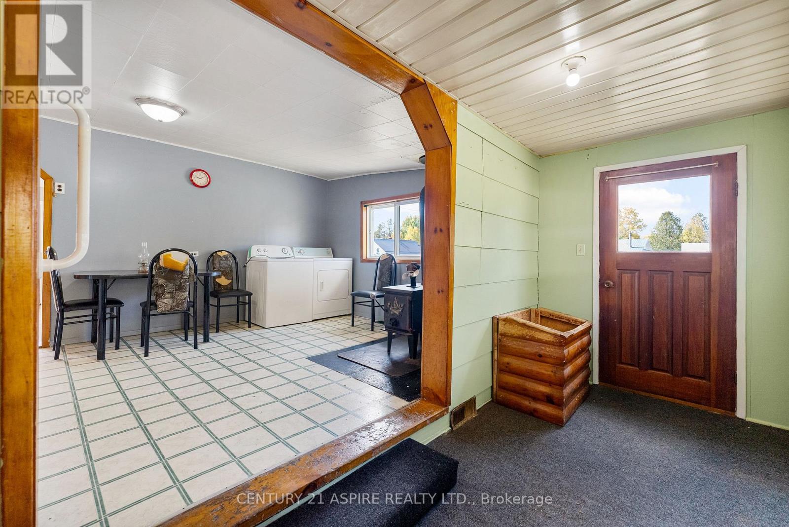 22 Zilney Street, Madawaska Valley, ON - Indoor Photo Showing Other Room
