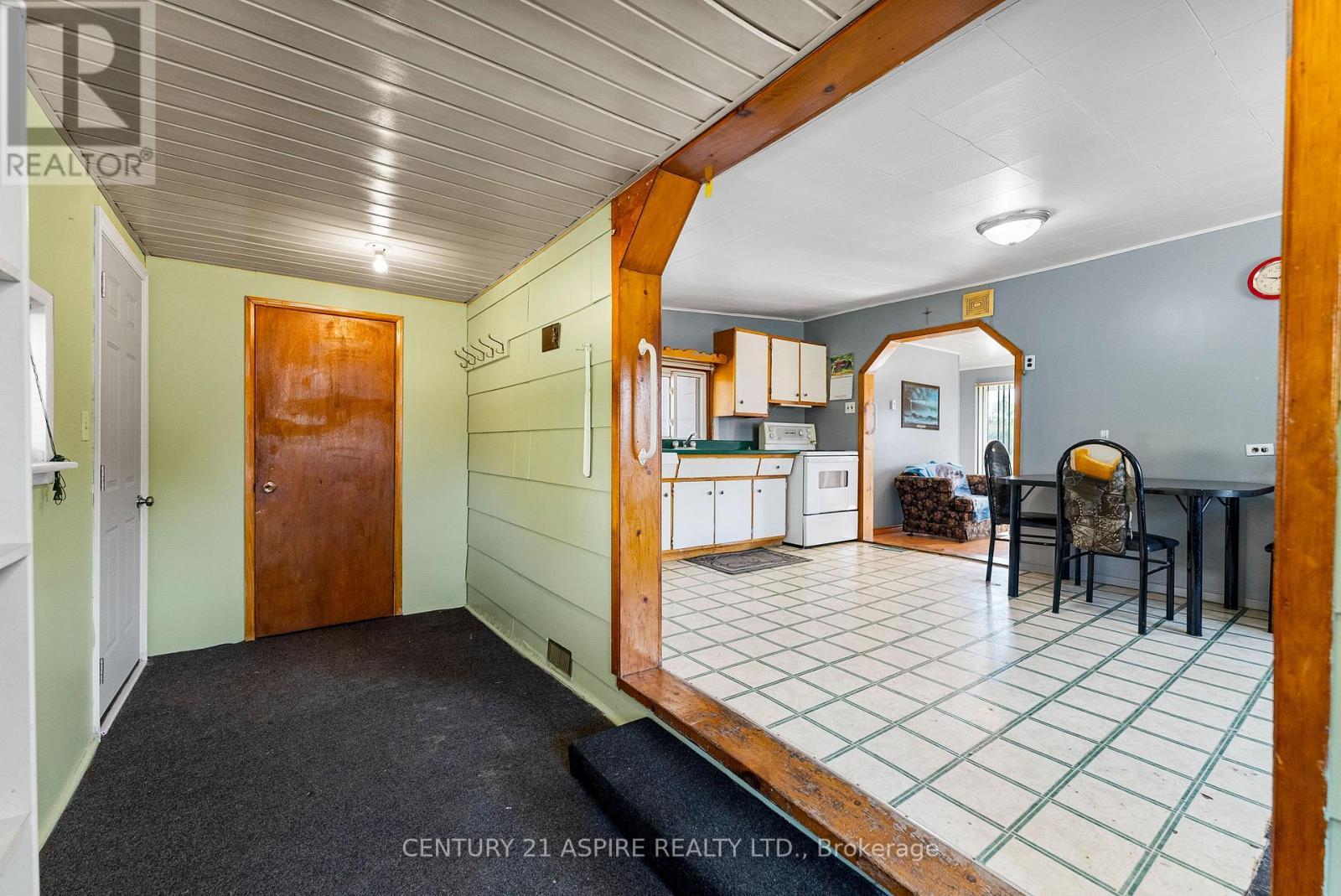 22 Zilney Street, Madawaska Valley, ON - Indoor