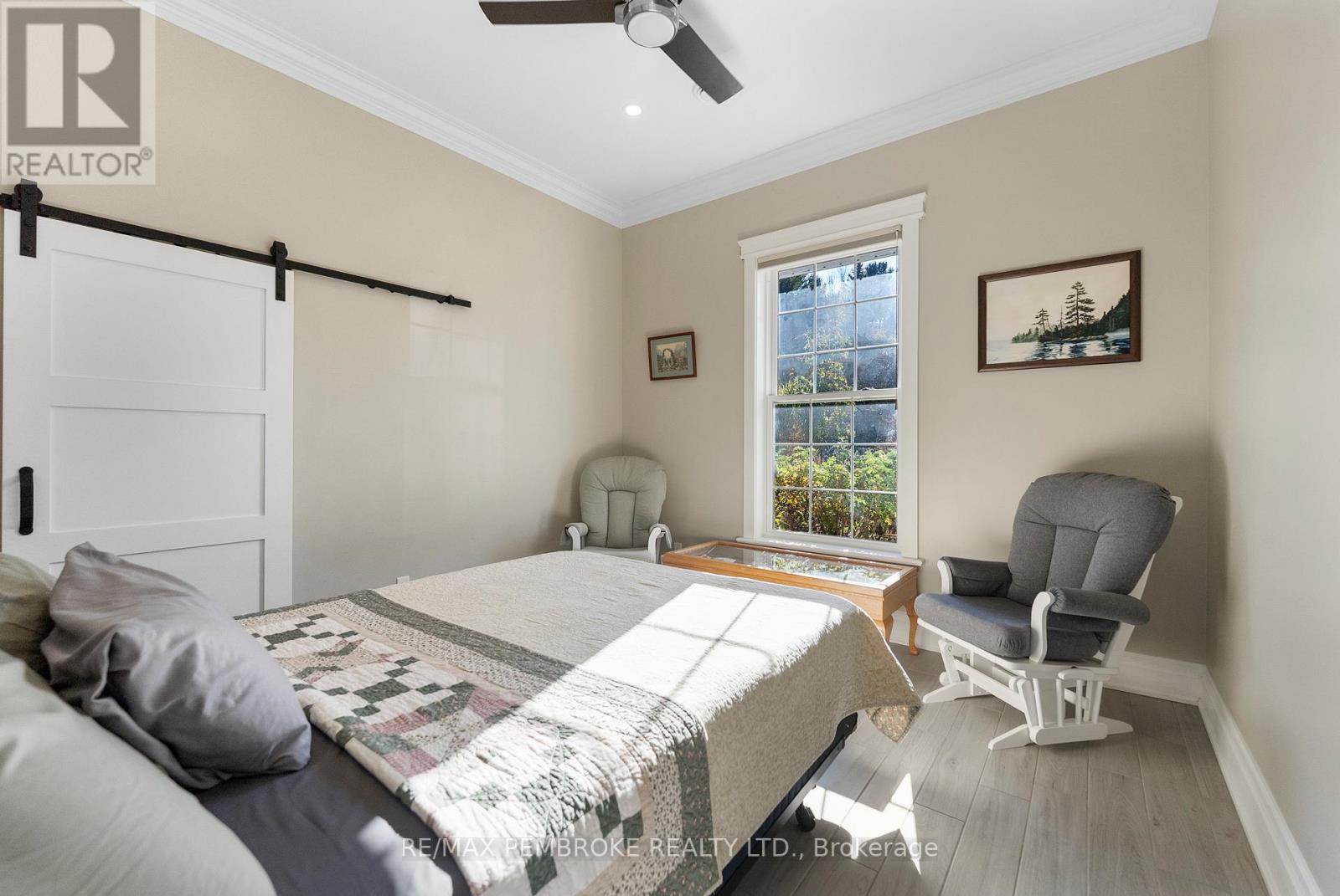 43 Green Gate Lane, North Algona Wilberforce, ON - Indoor Photo Showing Bedroom