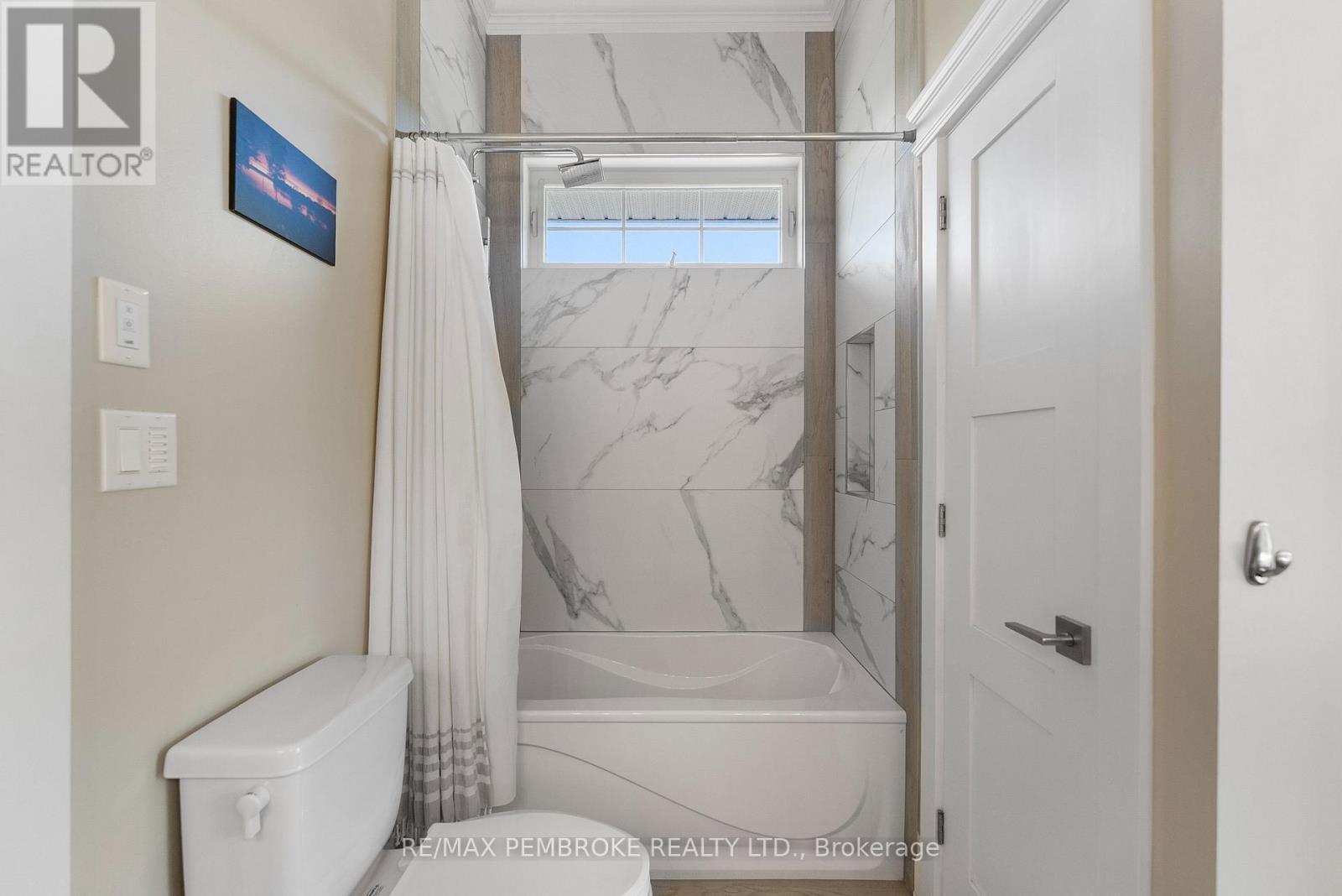 43 Green Gate Lane, North Algona Wilberforce, ON - Indoor Photo Showing Laundry Room