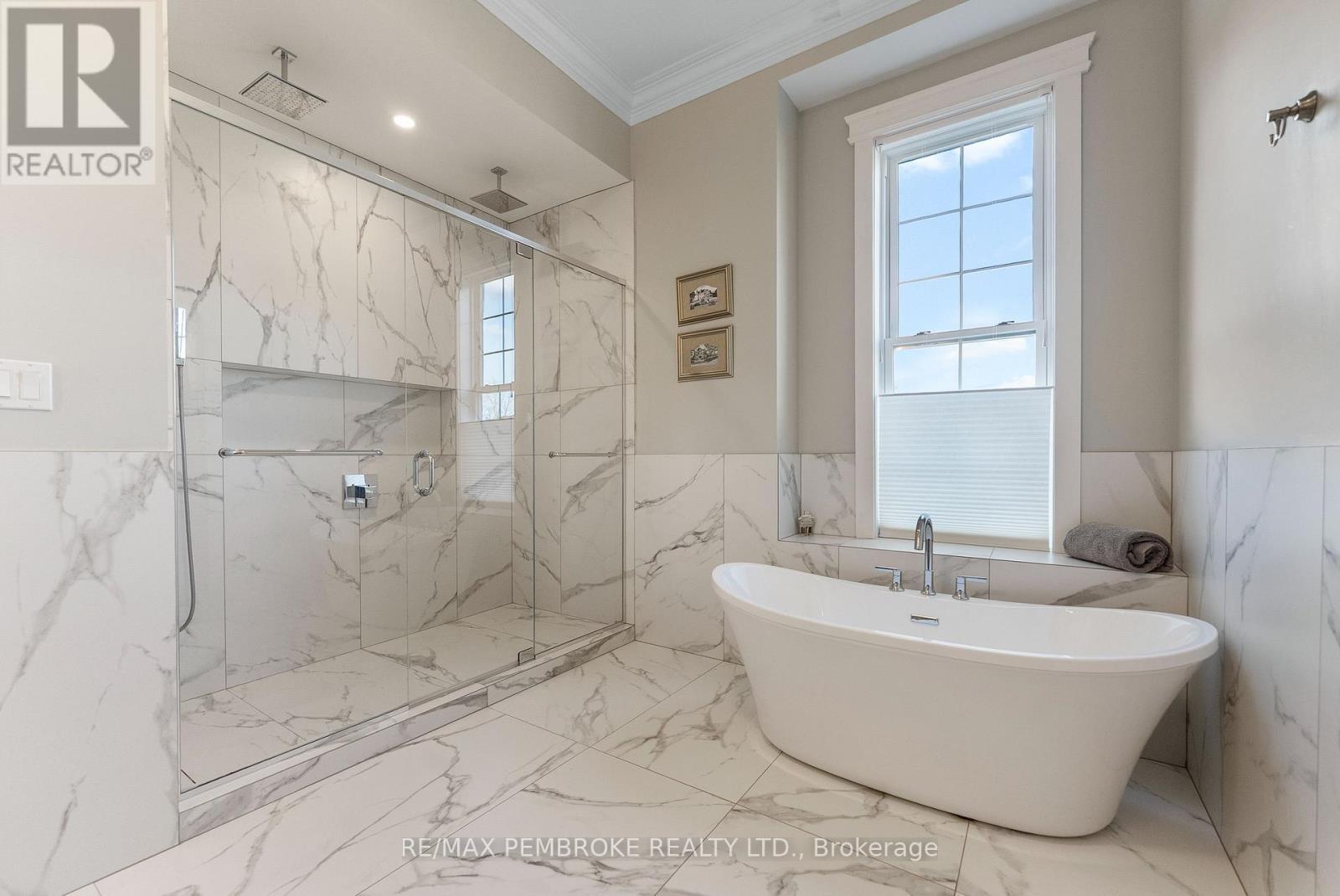 43 Green Gate Lane, North Algona Wilberforce, ON - Indoor Photo Showing Bathroom