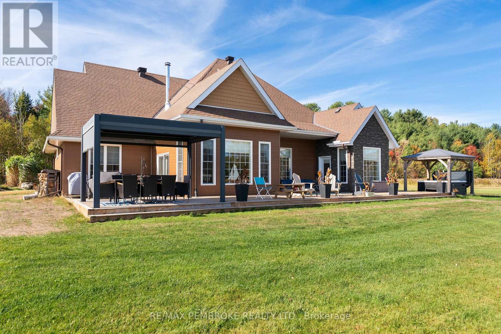 43 Green Gate Lane, North Algona Wilberforce, ON - Outdoor With Deck Patio Veranda