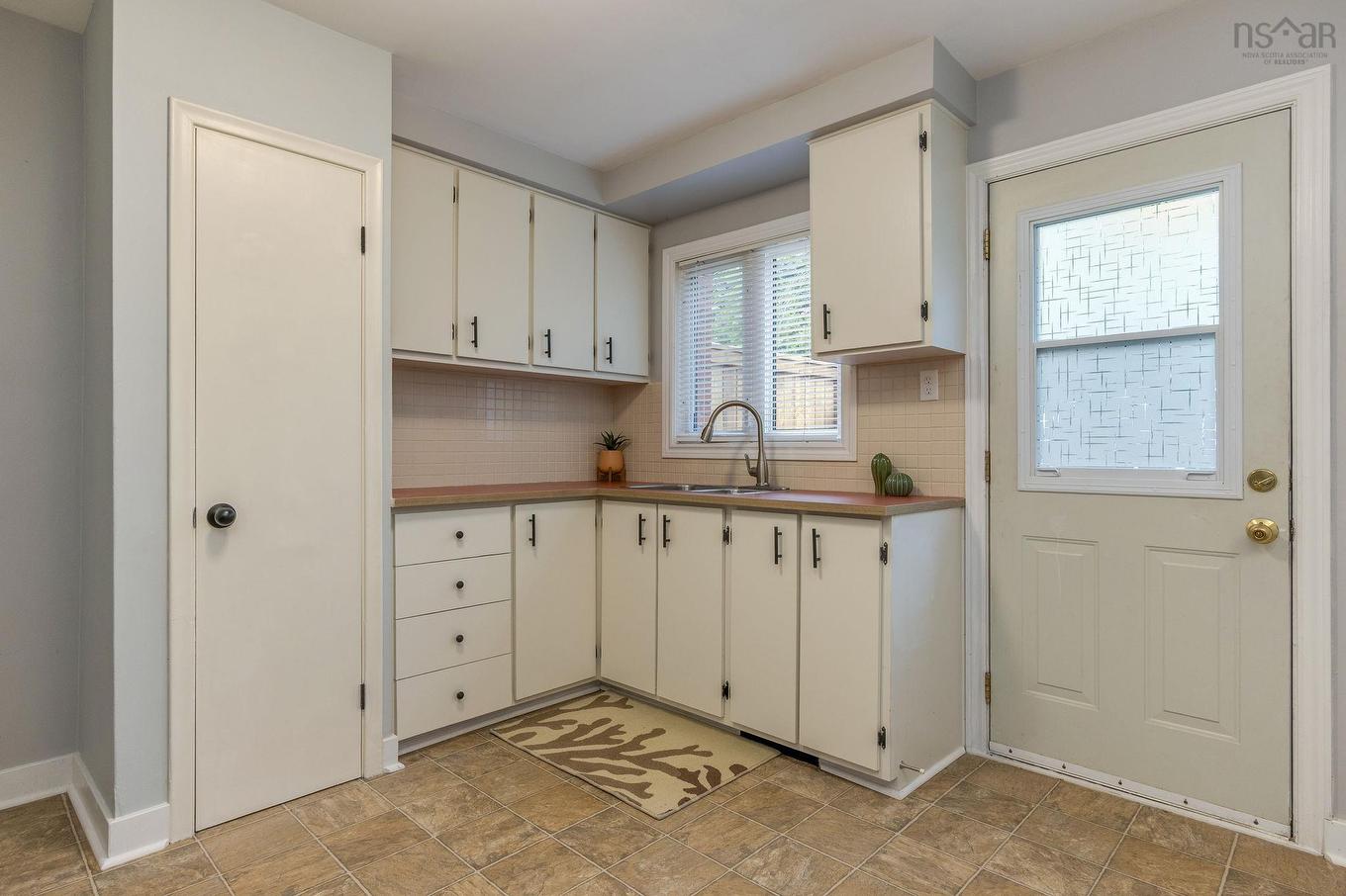 19-19A Westwood Drive, Dartmouth, NS