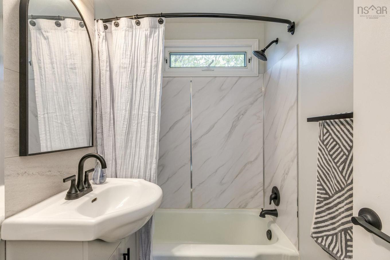 19-19A Westwood Drive, Dartmouth, NS