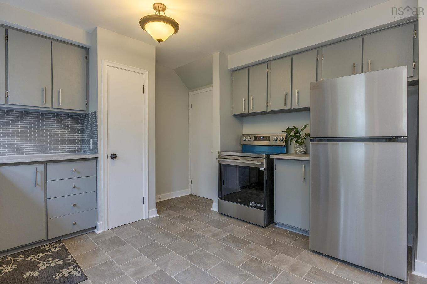 19-19A Westwood Drive, Dartmouth, NS