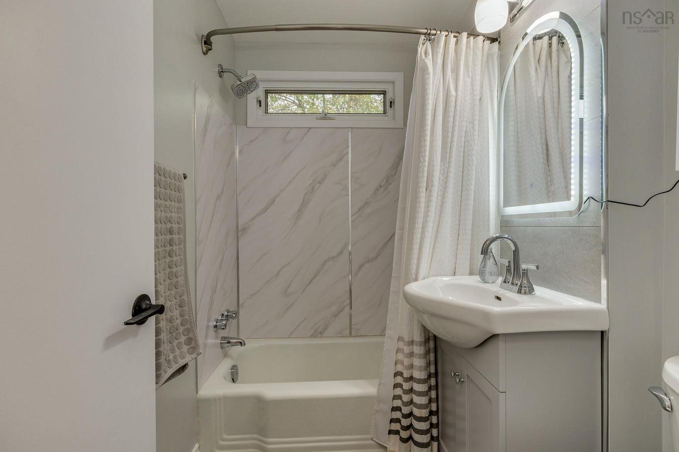 19-19A Westwood Drive, Dartmouth, NS