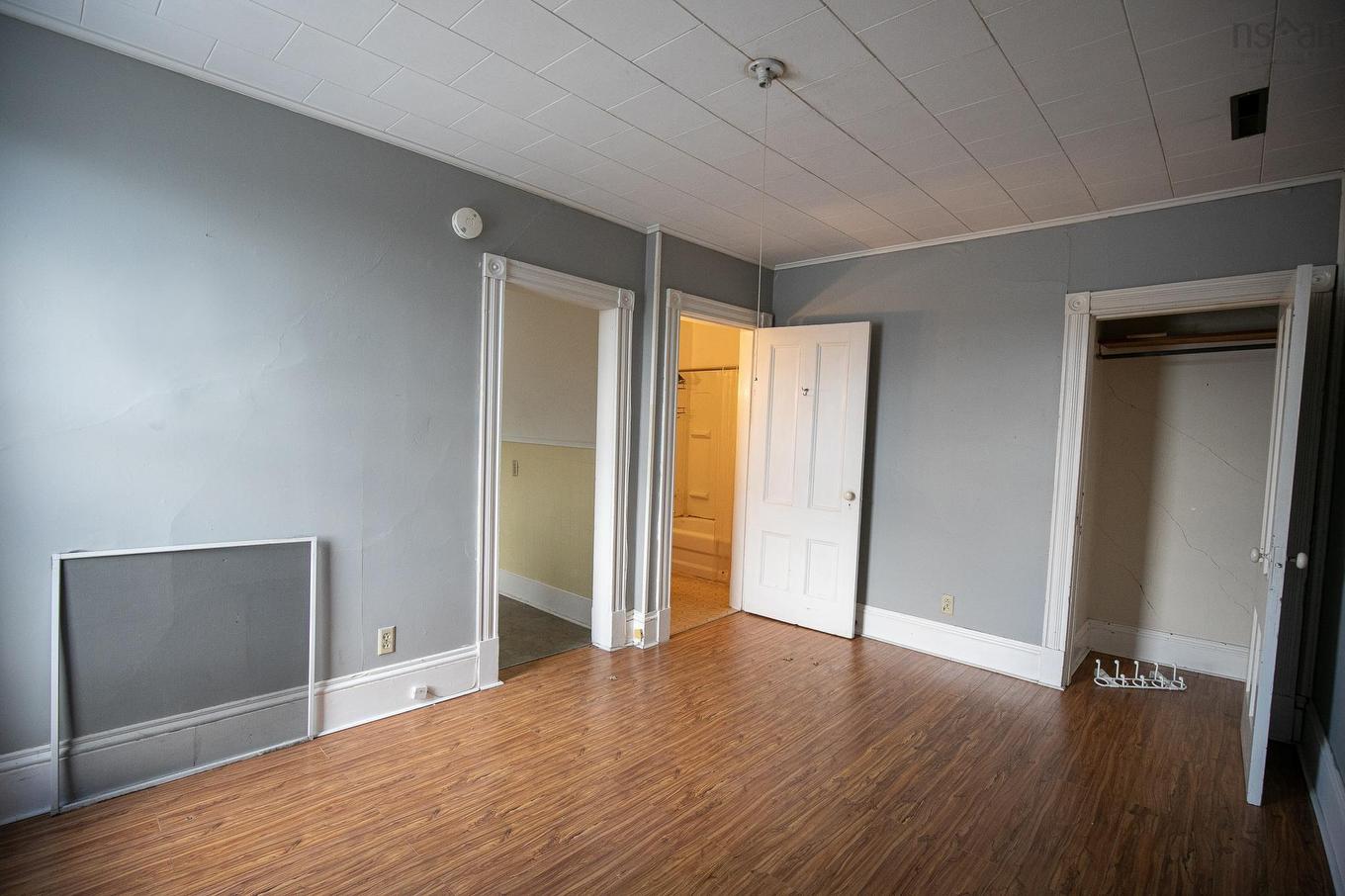 9 West Victoria Street, Amherst, NS