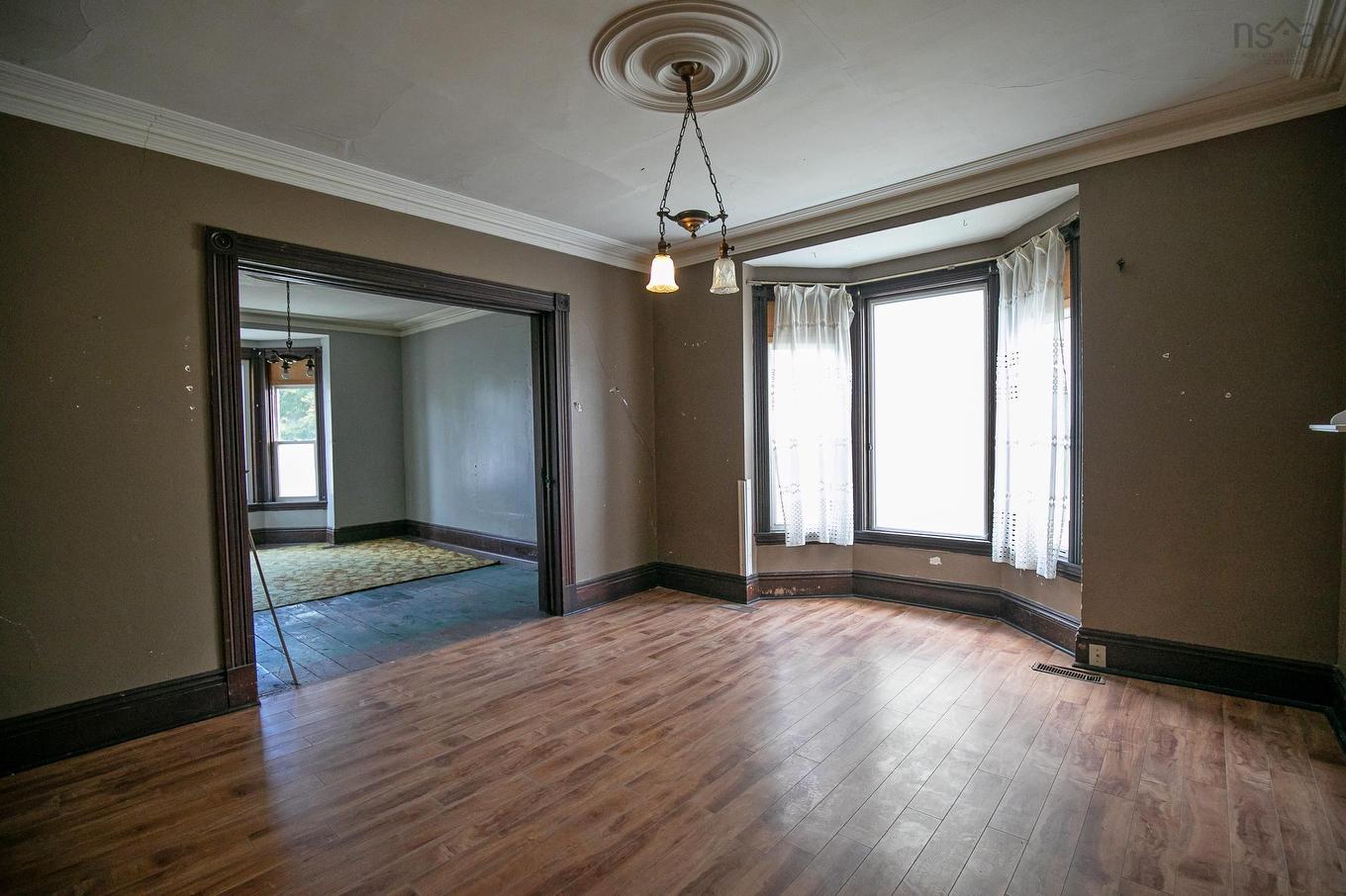 9 West Victoria Street, Amherst, NS