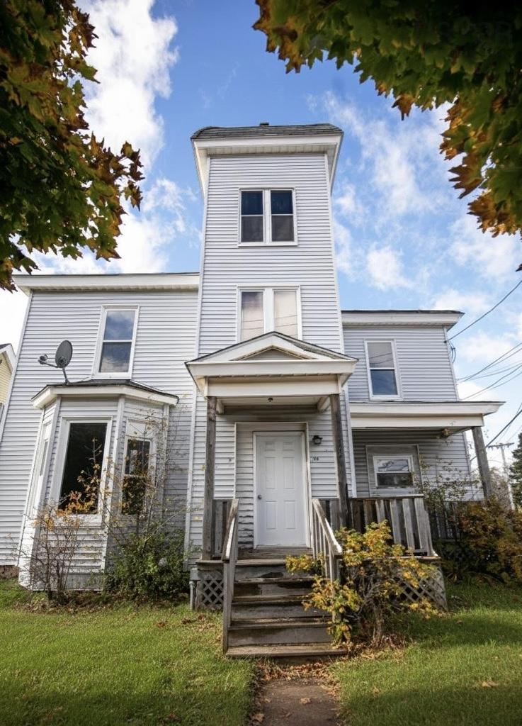 9 West Victoria Street, Amherst, NS