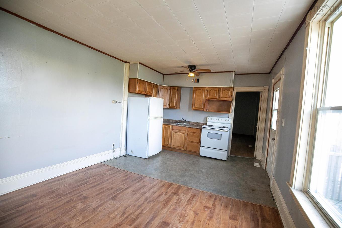 9 West Victoria Street, Amherst, NS