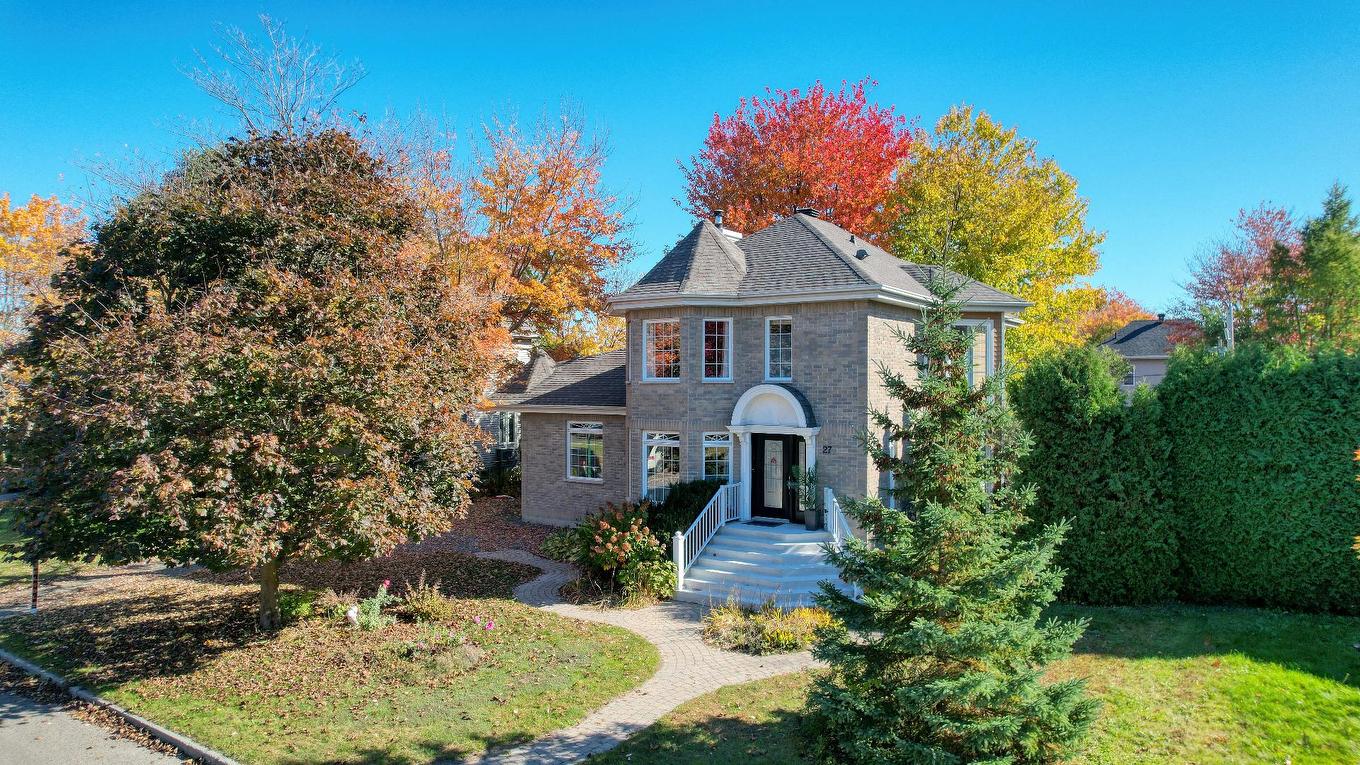 Façade - 27 Rue Des Souverains, Blainville, QC - Outdoor