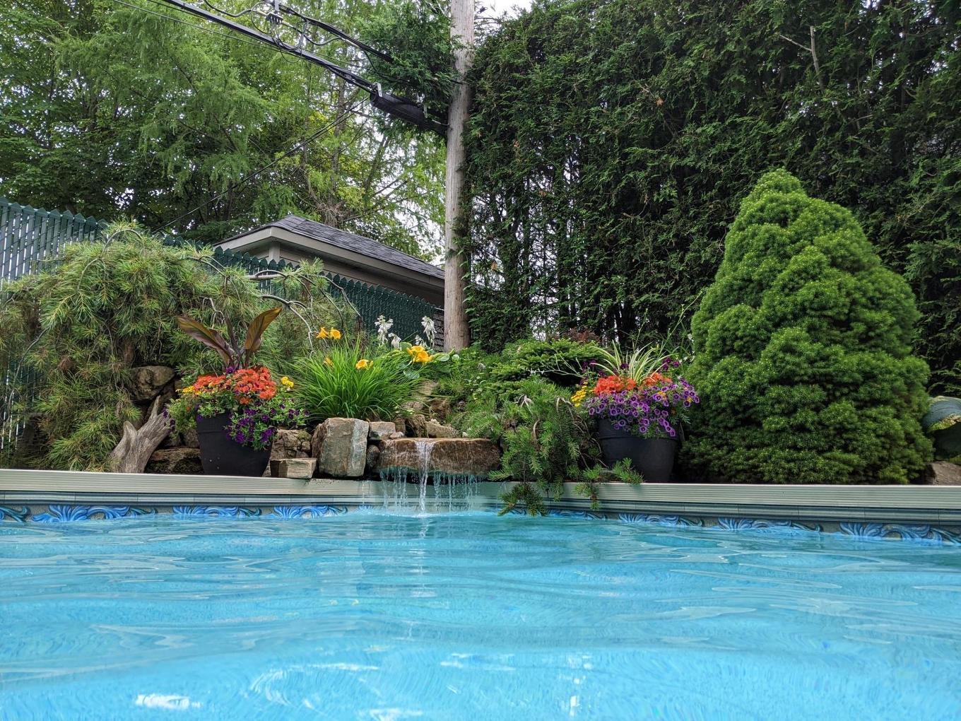 Piscine - 27 Rue Des Souverains, Blainville, QC - Outdoor With In Ground Pool With Backyard