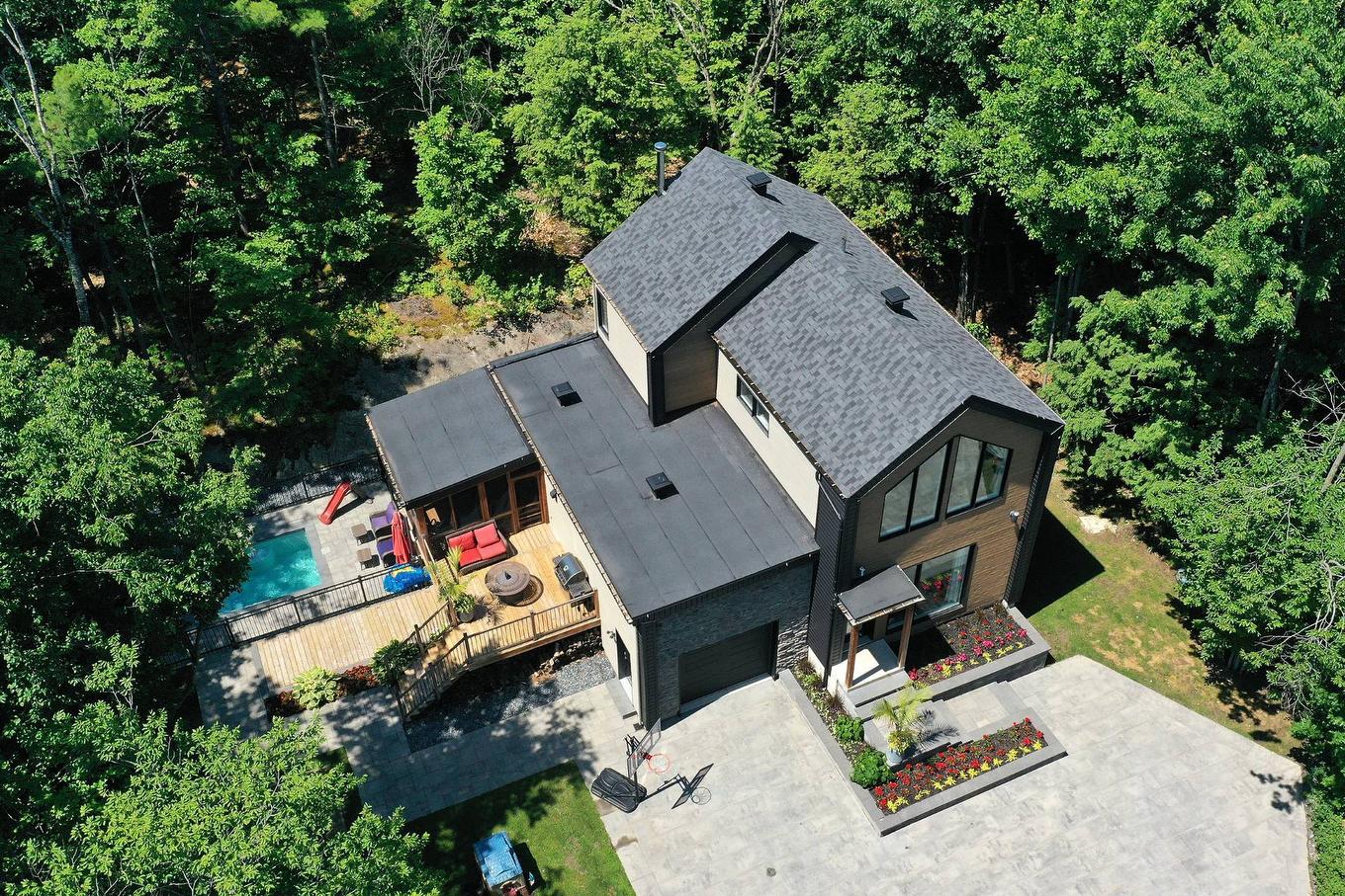 Aerial photo - 116 Rue Kavanagh, Saint-Colomban, QC - Outdoor