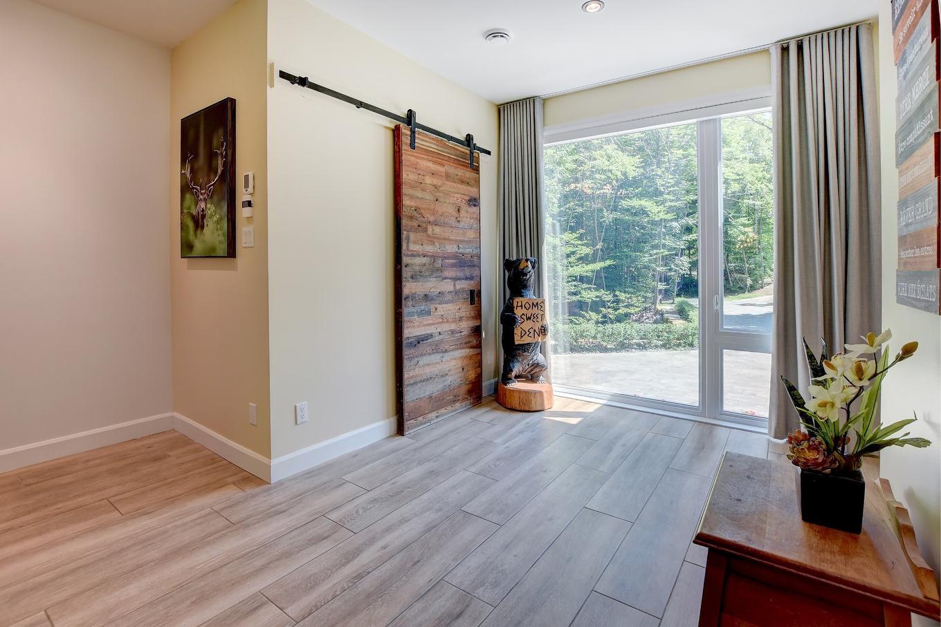 Hall - 116 Rue Kavanagh, Saint-Colomban, QC - Indoor Photo Showing Other Room