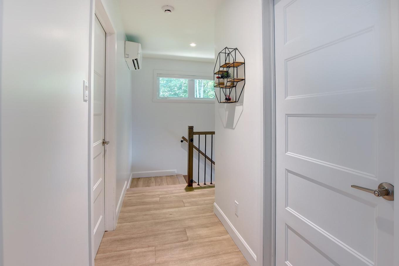 Mezzanine - 116 Rue Kavanagh, Saint-Colomban, QC - Indoor Photo Showing Other Room