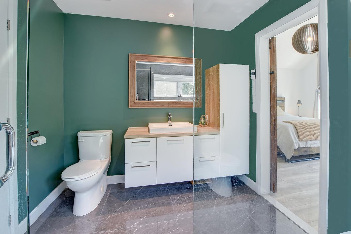 Ensuite bathroom - 116 Rue Kavanagh, Saint-Colomban, QC - Indoor Photo Showing Bathroom