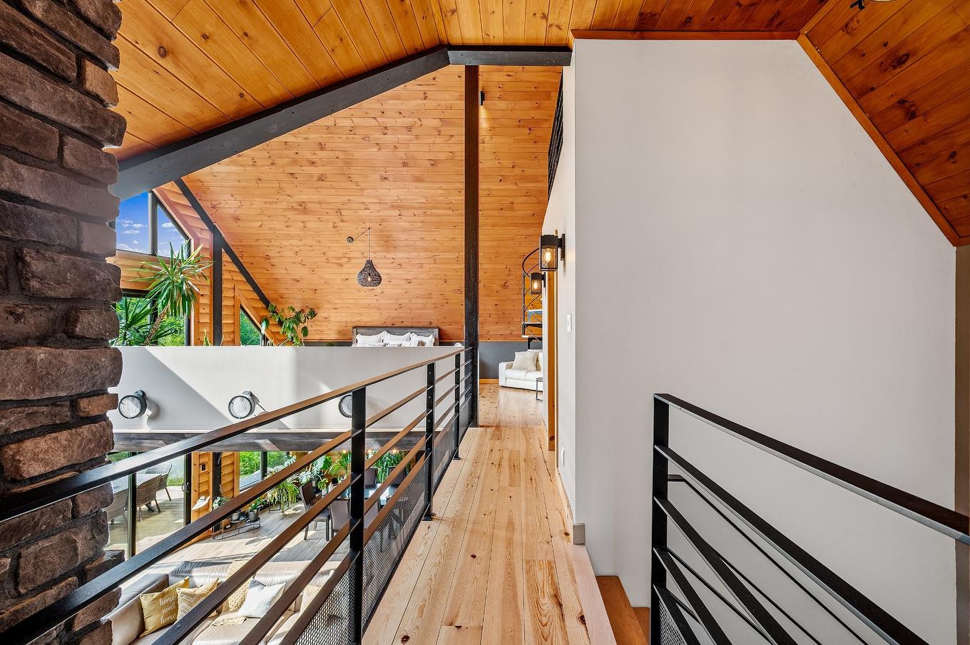 Vue d'ensemble - 55 Rue Du Soleil, Saint-Hippolyte, QC - Indoor Photo Showing Other Room