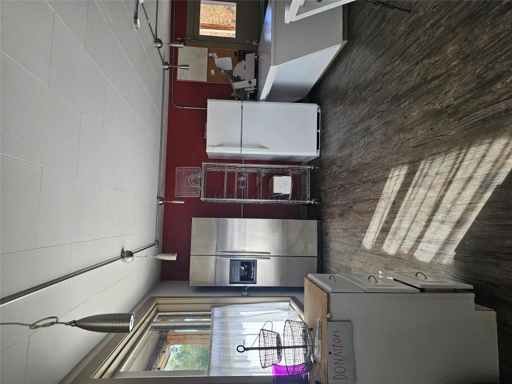 5845 33 Highway, Beaverdell, BC