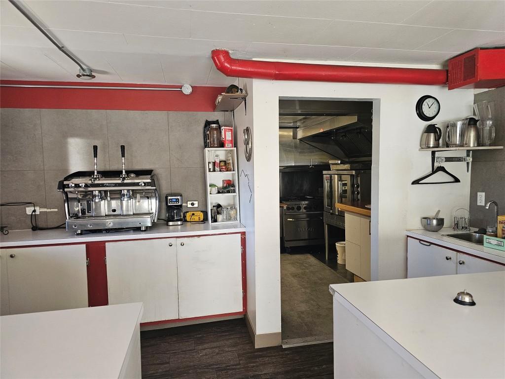 5845 33 Highway, Beaverdell, BC