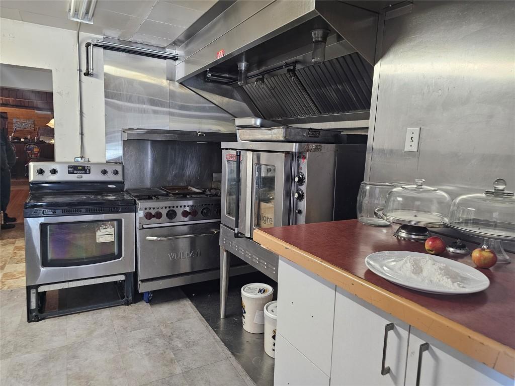 5845 33 Highway, Beaverdell, BC